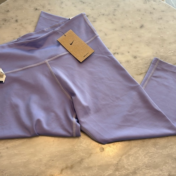 Sri Fit Nike capri women’s pants - Picture 1 of 2
